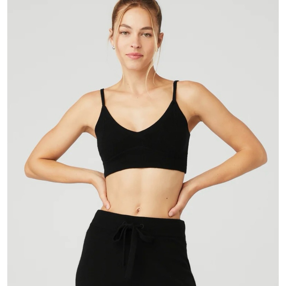 ALO Yoga Black Bra Intimates Sleek Design